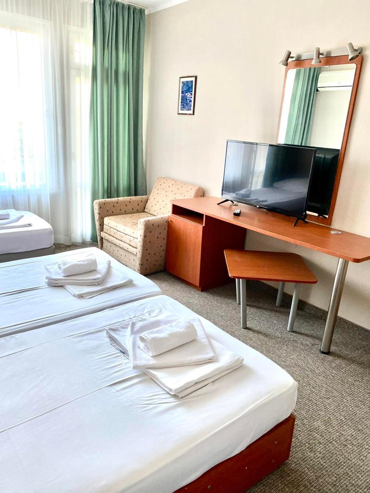 Hotel Green Park Kiten  Kültér fotó